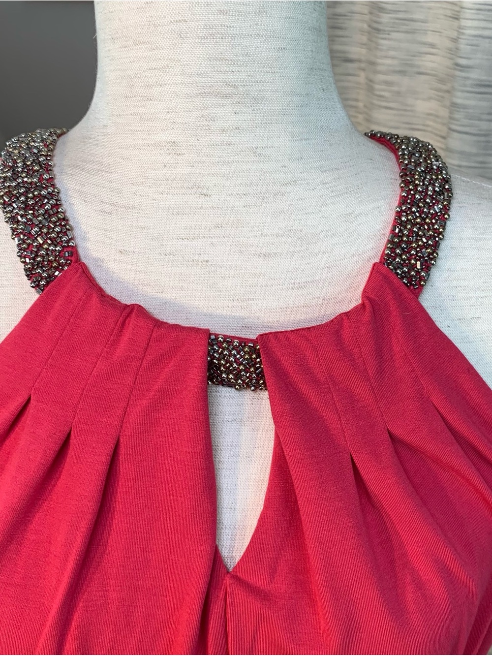 White House Black Market solid pinkish to reddish sleeveless top. - Picture 6 of 16